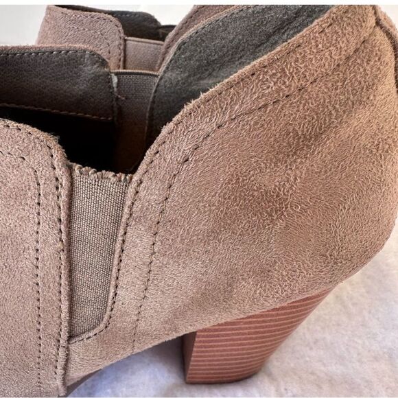Torrid Tan Ankle Booties size 9 - Picture 4 of 9